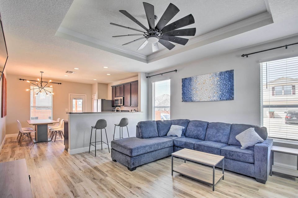 Living Room | Single-Story Home