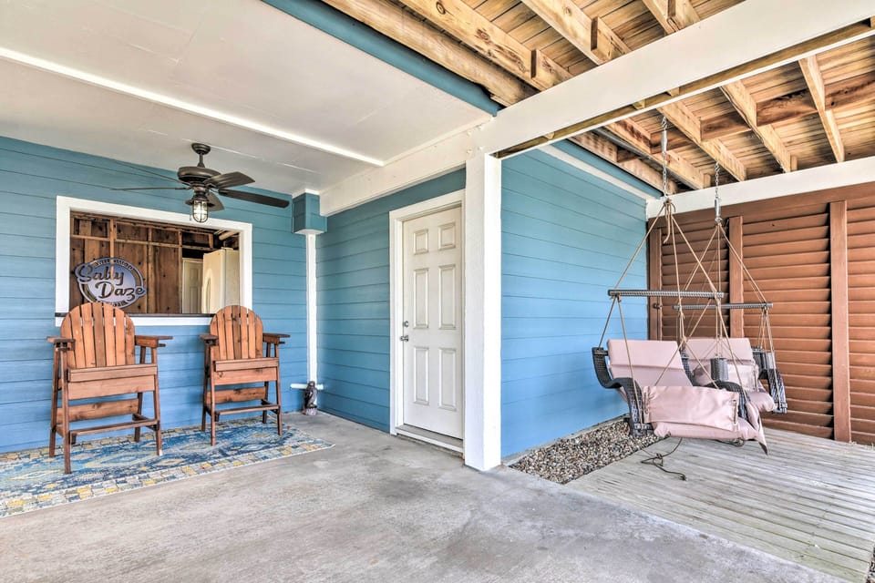 Patio | Outdoor Seating