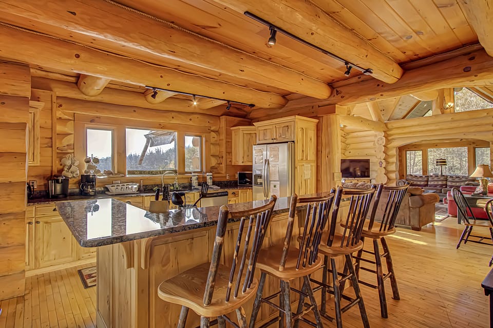 fully equipped kitchen