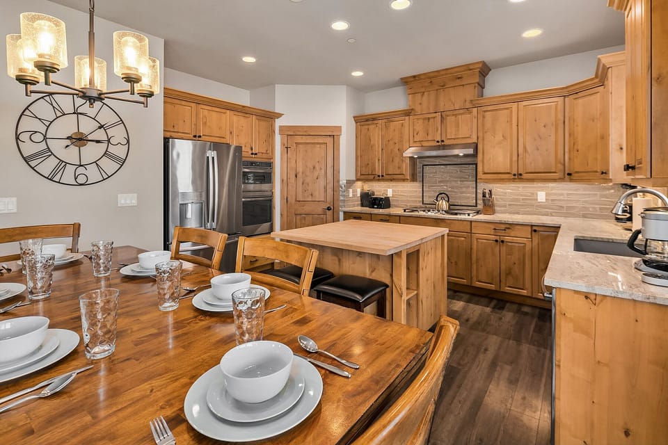 The Getaway: - Dining table is just off the kitchen.