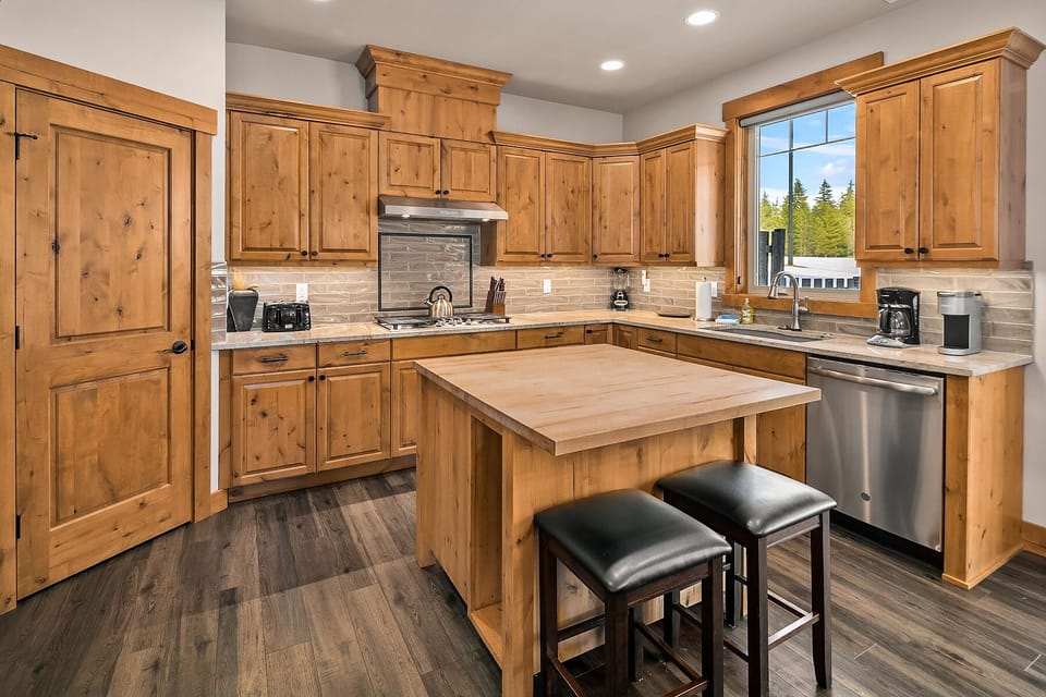 The Getaway: - Large kitchen with plenty of prep space.