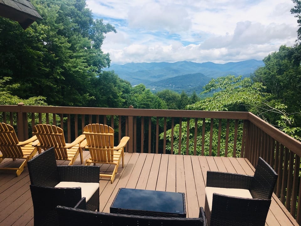 Views  that go on forever great area for entertaining or just relaxing. 