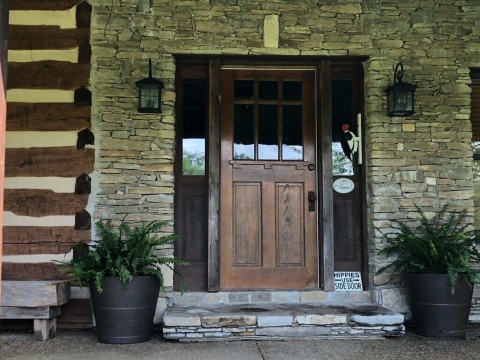 Welcome to Plum Ridge Cabin