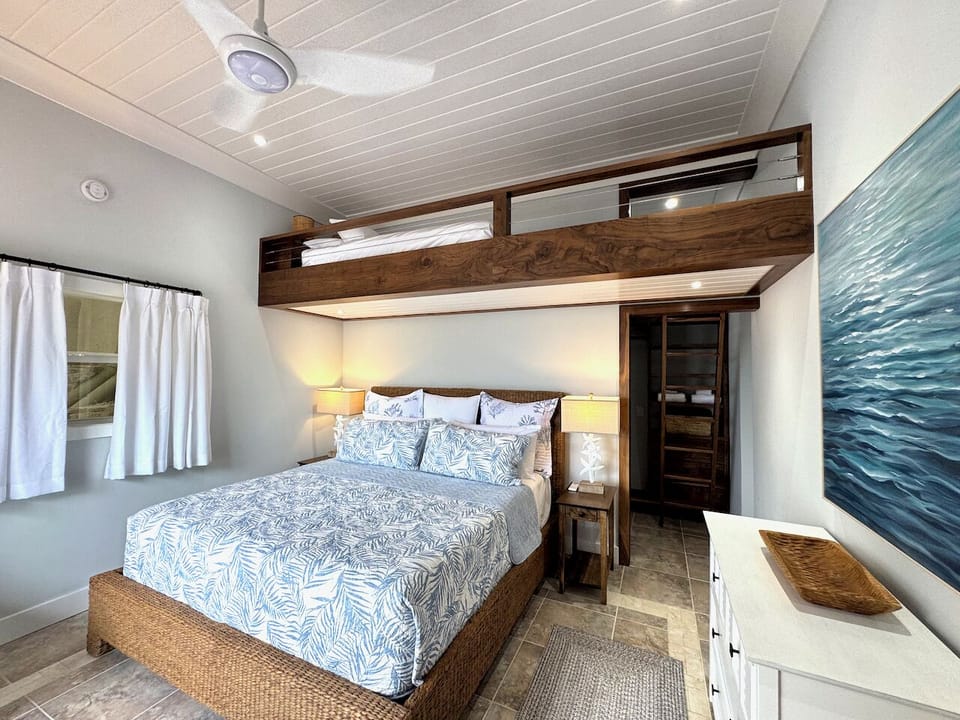 Lower level King bed with Twin loft bed