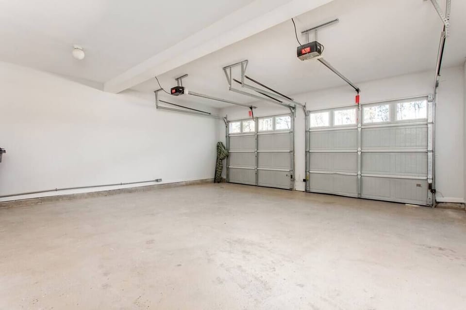 Large Oversized Garage just off Kitchen and Formal Dining Area.