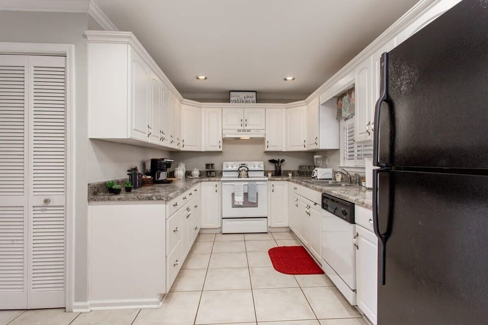 Lots of counter space to prep that favorite cabin meal.