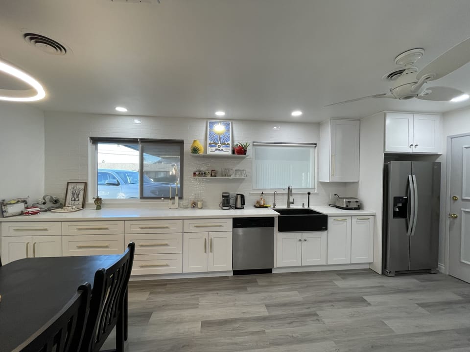 Good size kitchen.