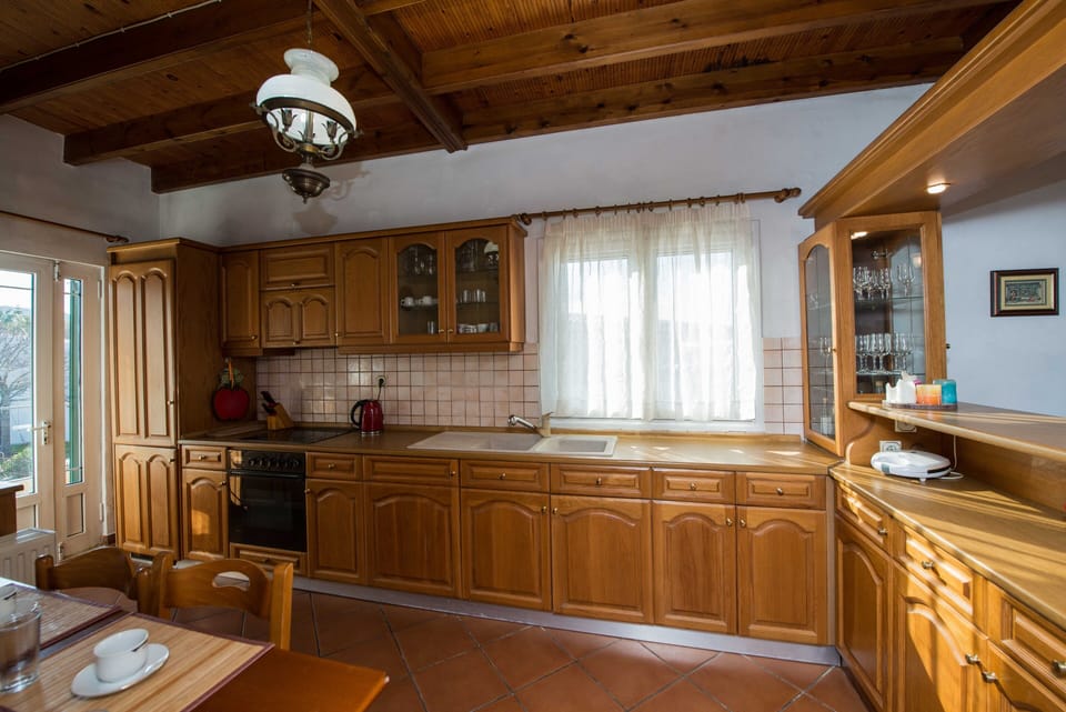 Frosos Beachfront Maisonette Acharavi Kitchen