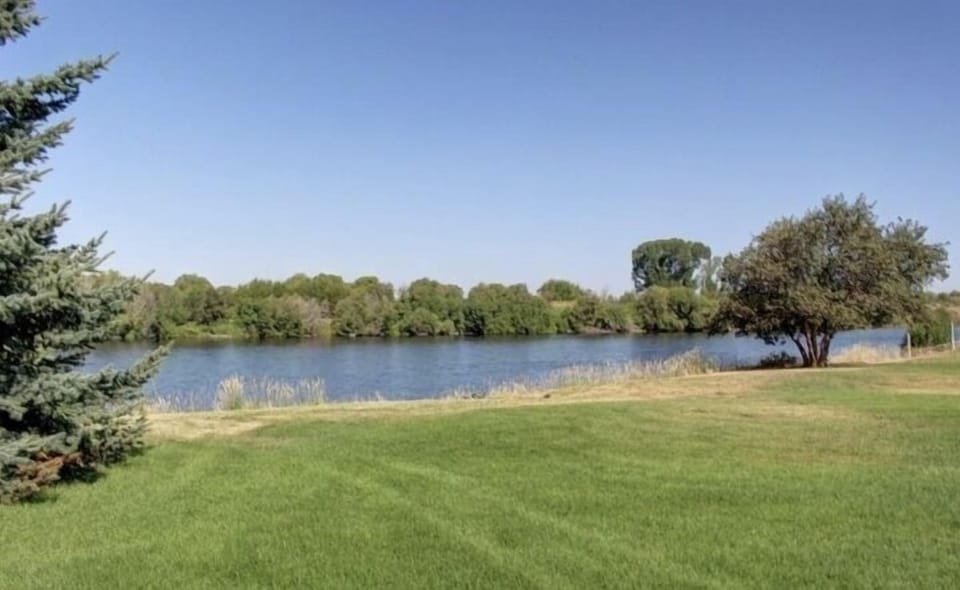 Chester Currents ~ Directly on the water!