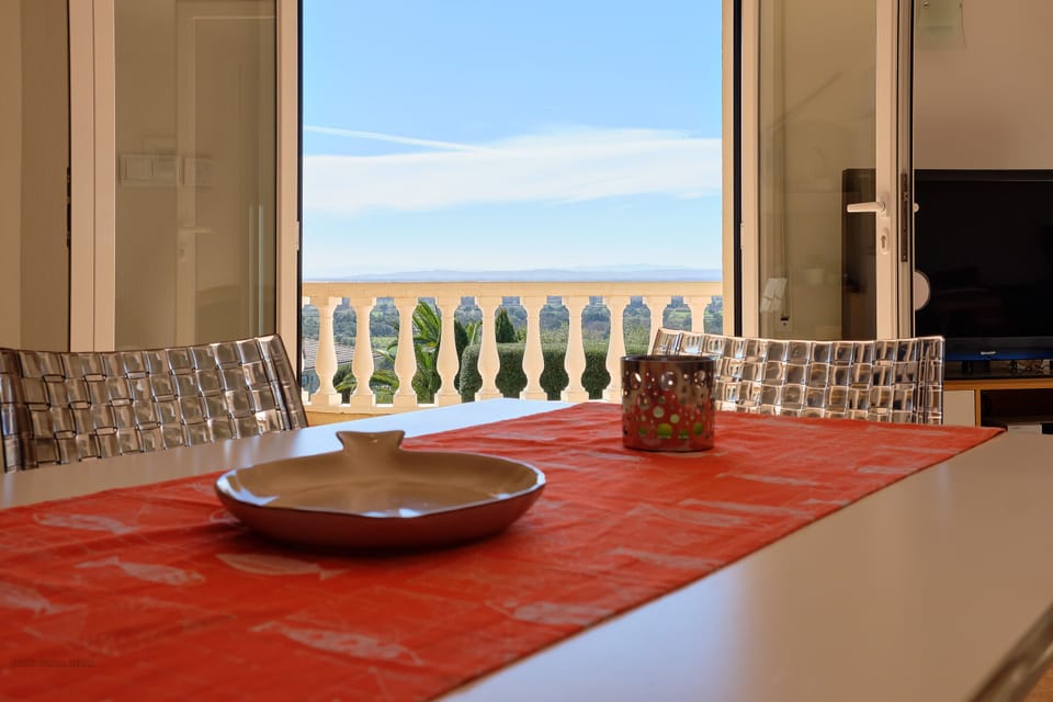 Living and dining room (5)