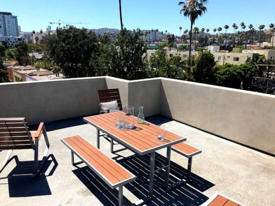 Private Rooftop Deck