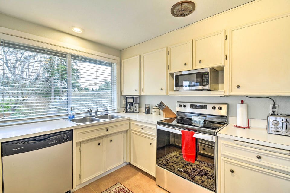 Kitchen | Stainless Steel Appliances