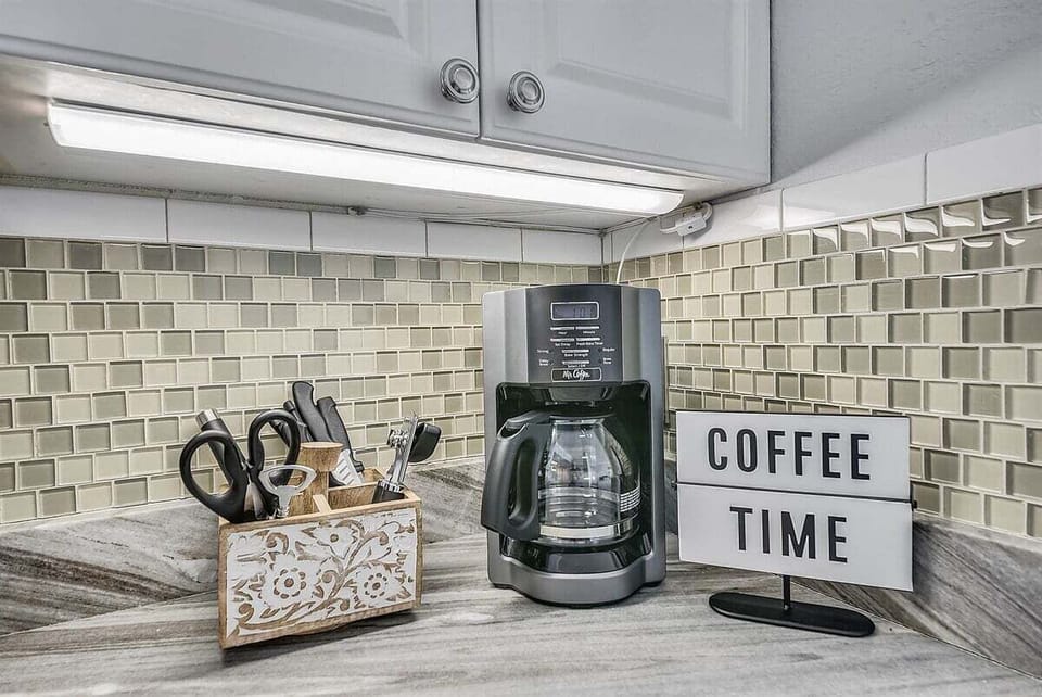 A simple setup for slow mornings and an easy first cup.