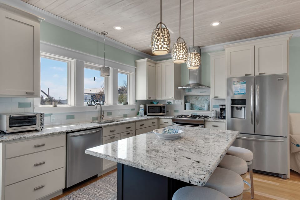 Eat-in bar seating overlooking the kitchen