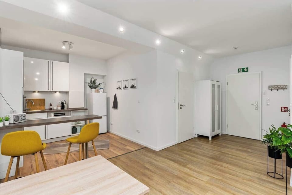 Ihr bucht ein modernes Appartement mit voll ausgestatteter Küche.