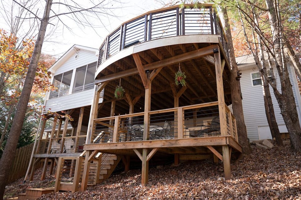 View of upper and lower back decks