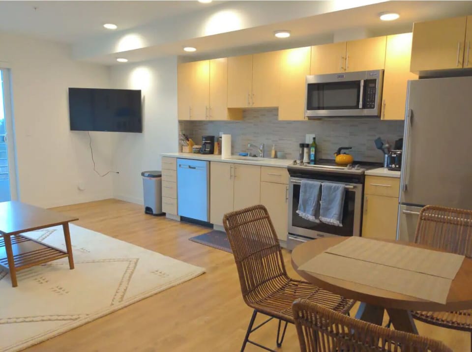 Dining area that can sit 3