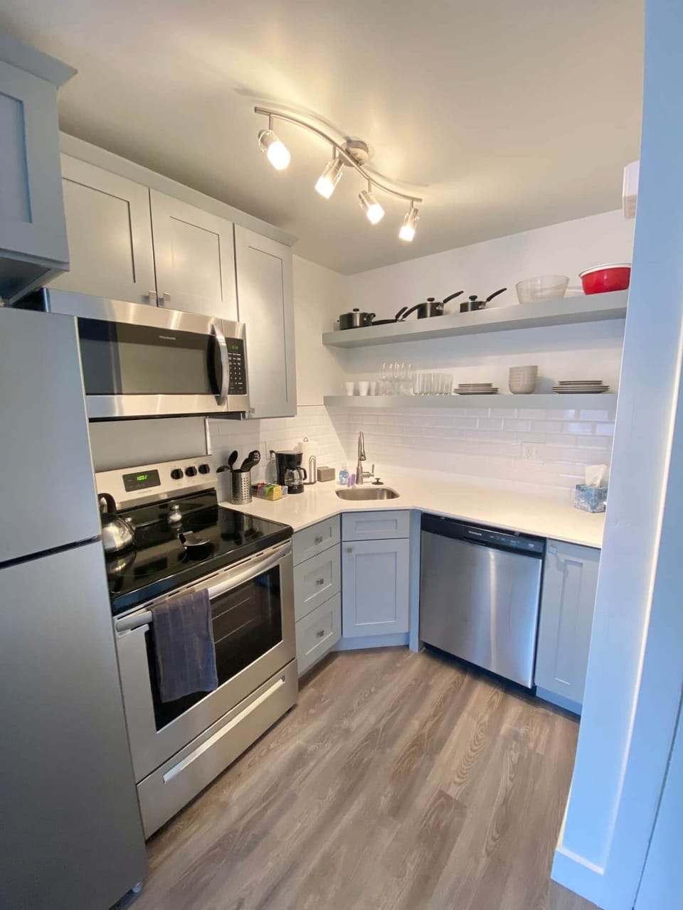 Fully Stocked Kitchen