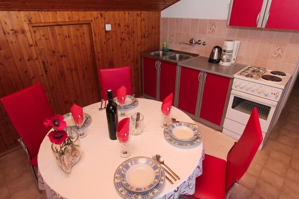 Kitchen with dining area
