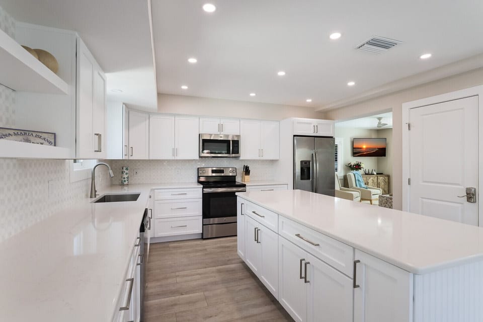 Well appointed kitchen with everything you could need