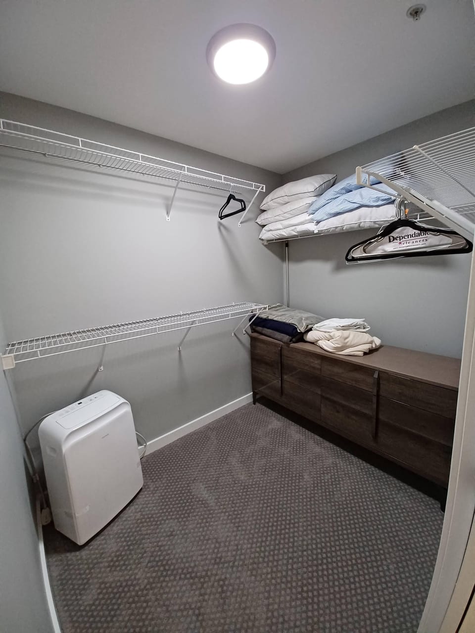 Walk-in Closet
