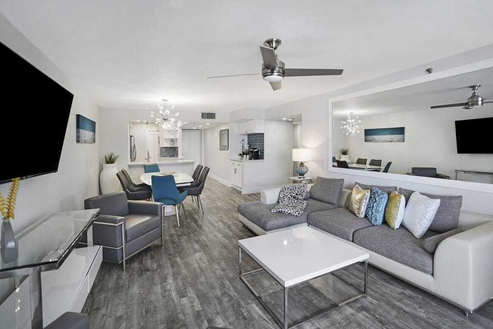 Living room, Roku Tv, balcony access, dining room 