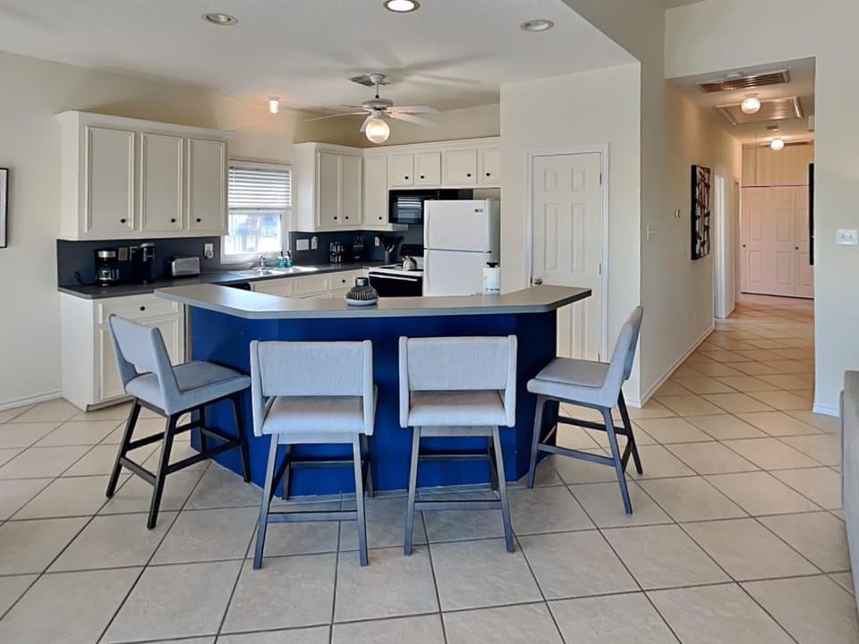 Breakfast Bar