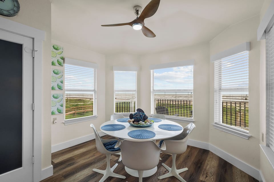 Kitchen Nook