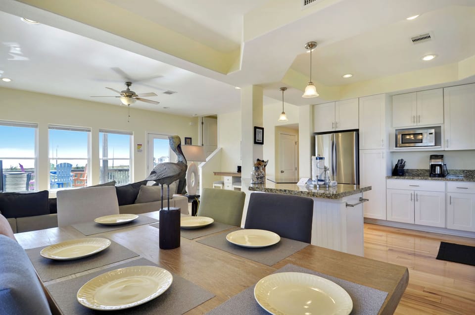 Games or Grub? - The large dining room table is ideal for group meals. But it’s also the perfect spot to host a game of Go Fish or Uno with the kids.