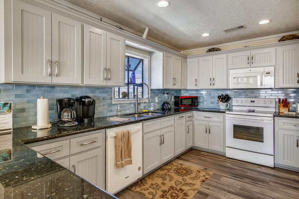 Main Level-Kitchen-_MG_5662