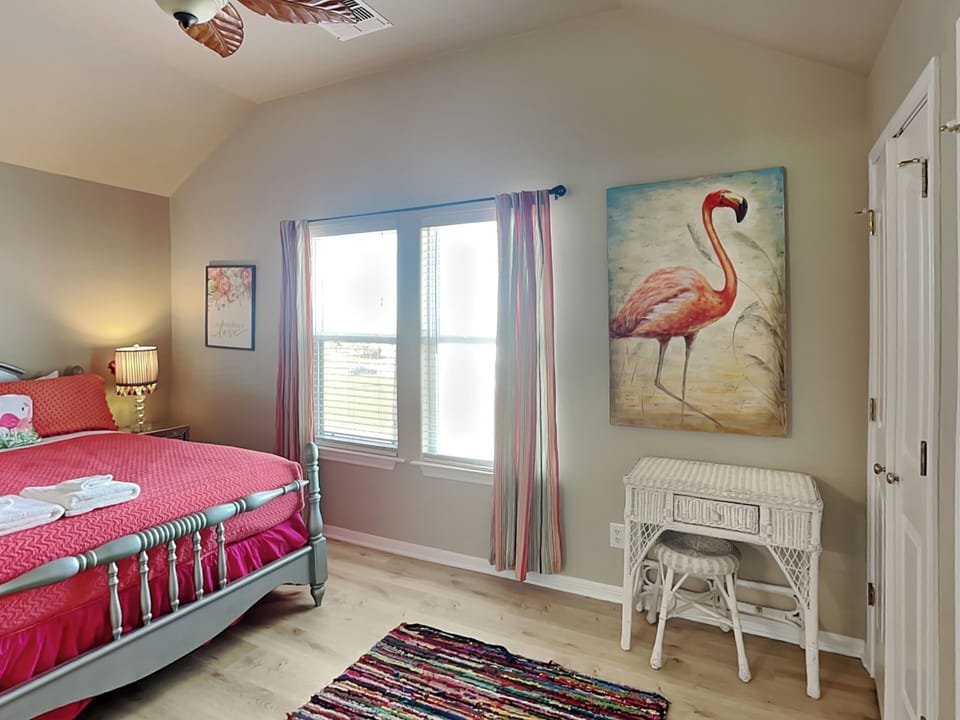 Fourth Bedroom, Second Floor - Queen