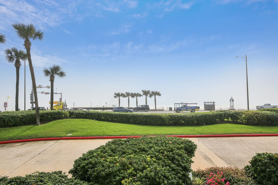 Gulf Front View - Relax In Galveston