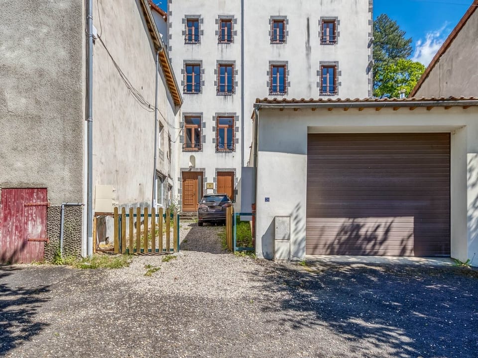 Entrance / Reception