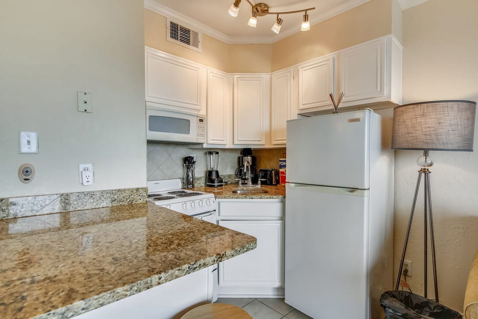 Full Kitchen