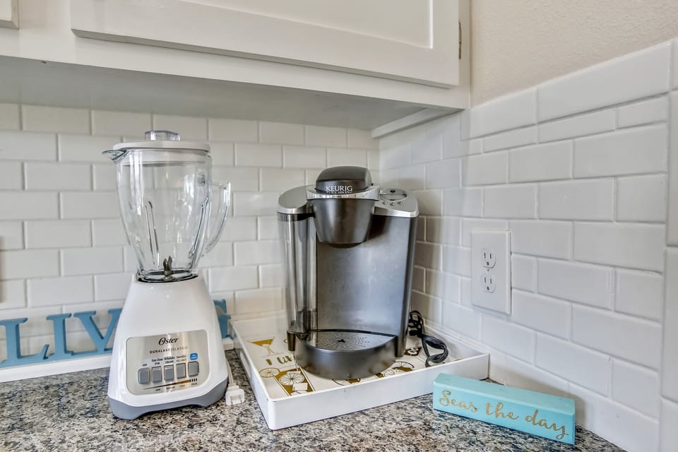 Kitchen - Keurig & Blender