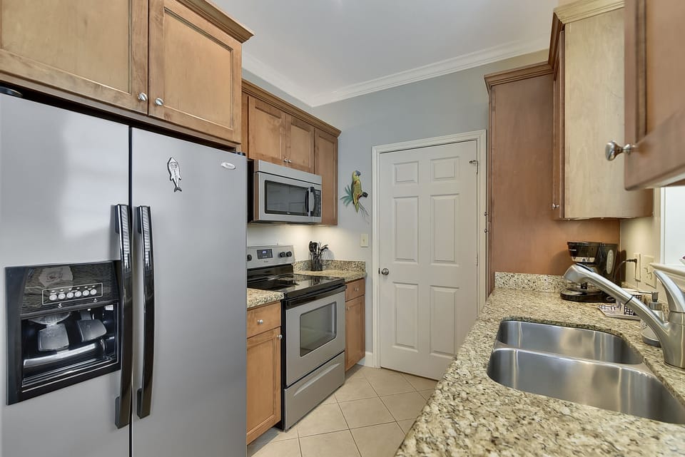 Dining & Kitchen