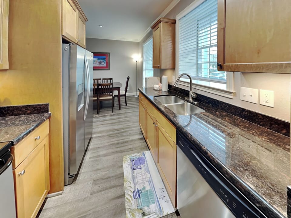 Full Kitchen