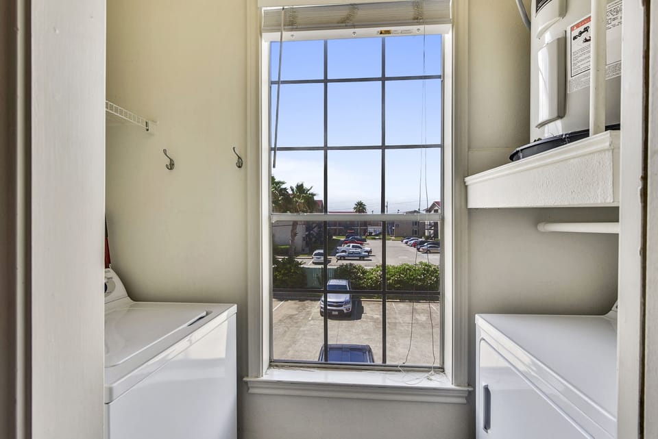 So Fresh and Clean! - The convenience of clean laundry during your vacation is something you won't forget!