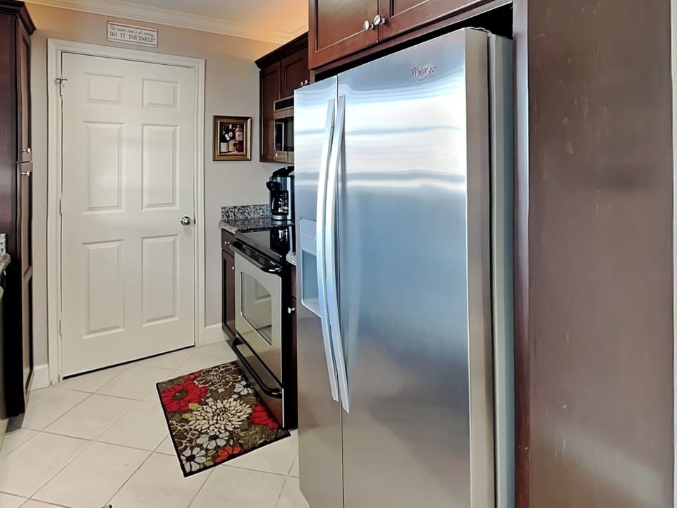 Full Size Kitchen