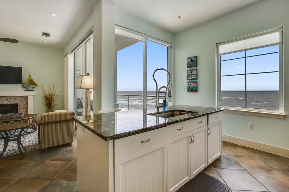 Full Kitchen