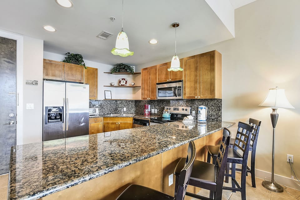 Coffee Anyone? - Pull up a stool to the breakfast bar and drink a morning cup of joe. It’s a great place to plan your day’s activities, gather your wits, and get ready for more quality time!