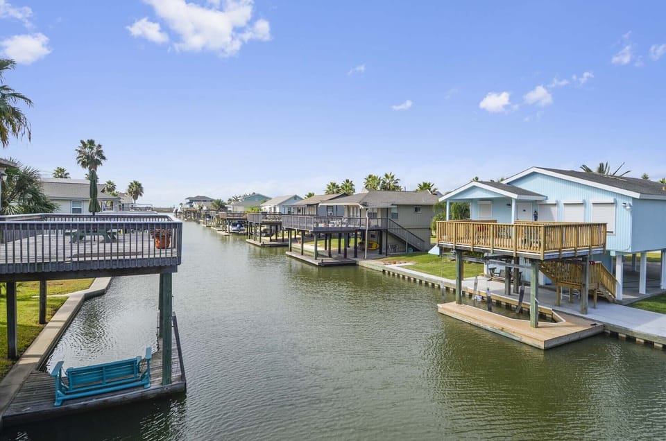 Large Patio - Our spacious patio is the perfect place to gather your family to enjoy the scenery and the soft, cool breezes.