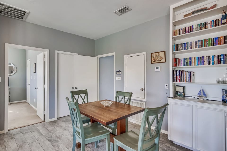 Games or Grub? - The large dining room table is ideal for group meals. But it’s also the perfect spot to host a game of Go Fish or Uno with the kids.