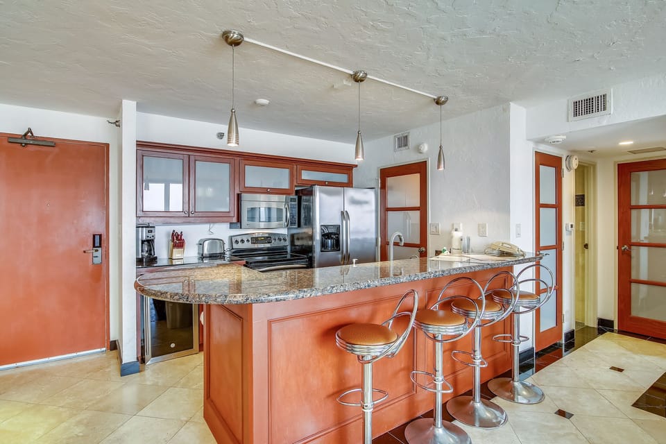 Coffee Anyone? - Pull up a stool to the breakfast bar and drink a morning cup of joe. It’s a great place to plan your day’s activities, gather your wits, and get ready for more quality time!
