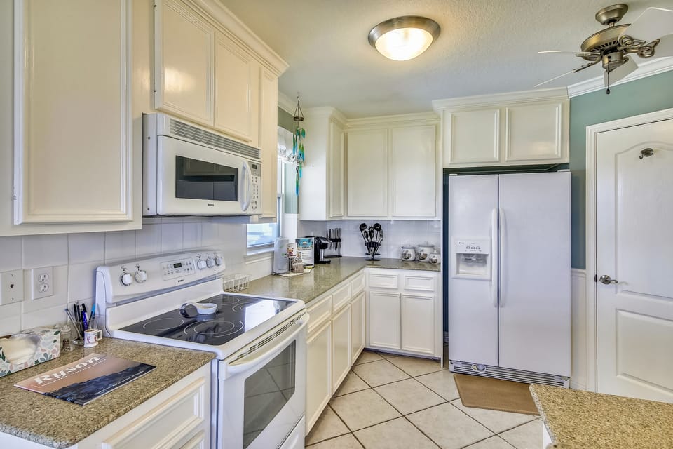 Counter Space Galore! - There's tons of space to prep any number of memorable meals.