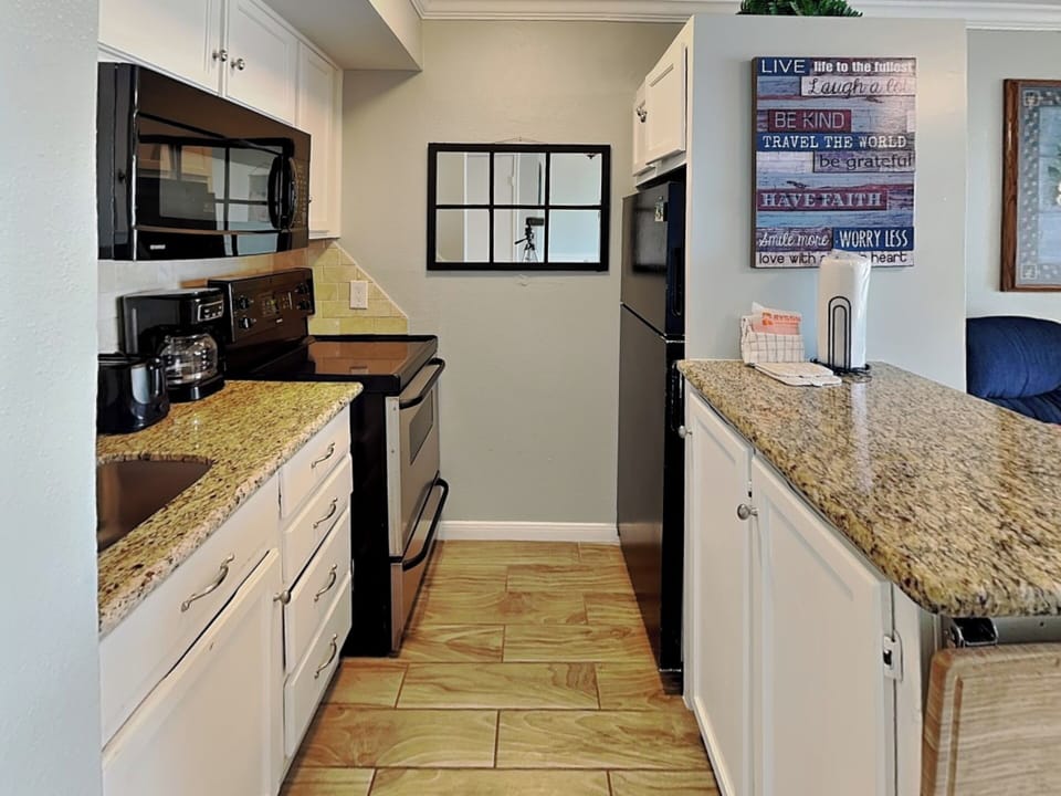 Full Kitchen