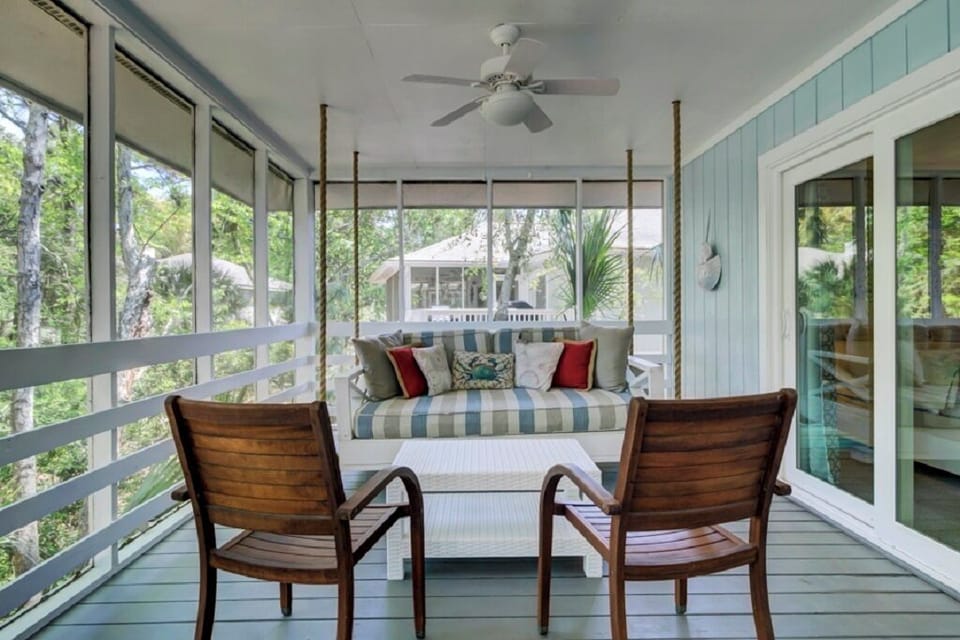 Screened in Porch