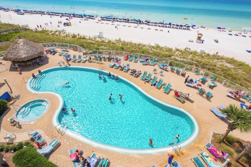 Pool and hot tub near the beach