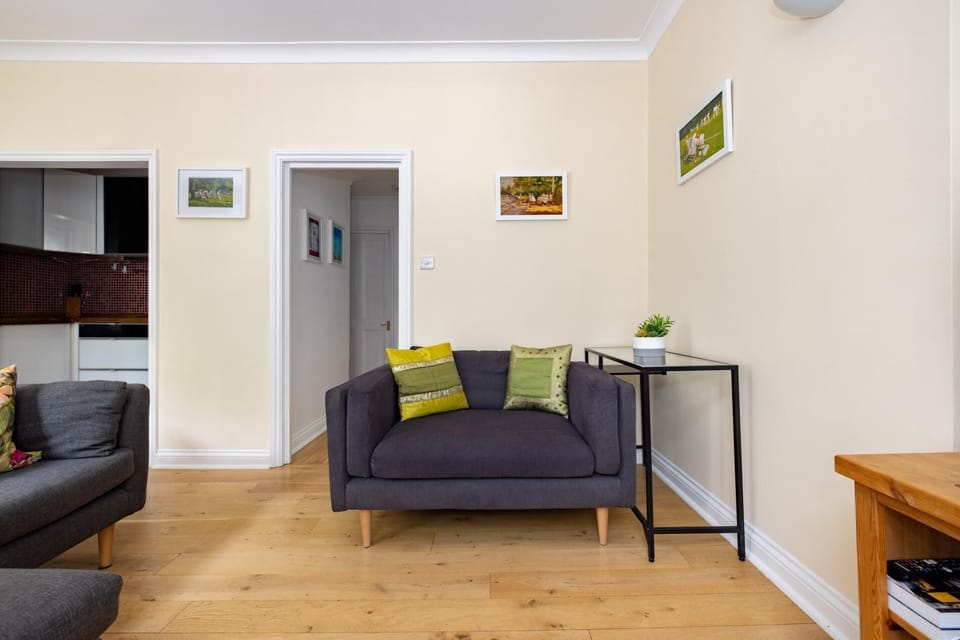 Little Picnic in the Park - 1 Bedroom by Hyde Park (5597)