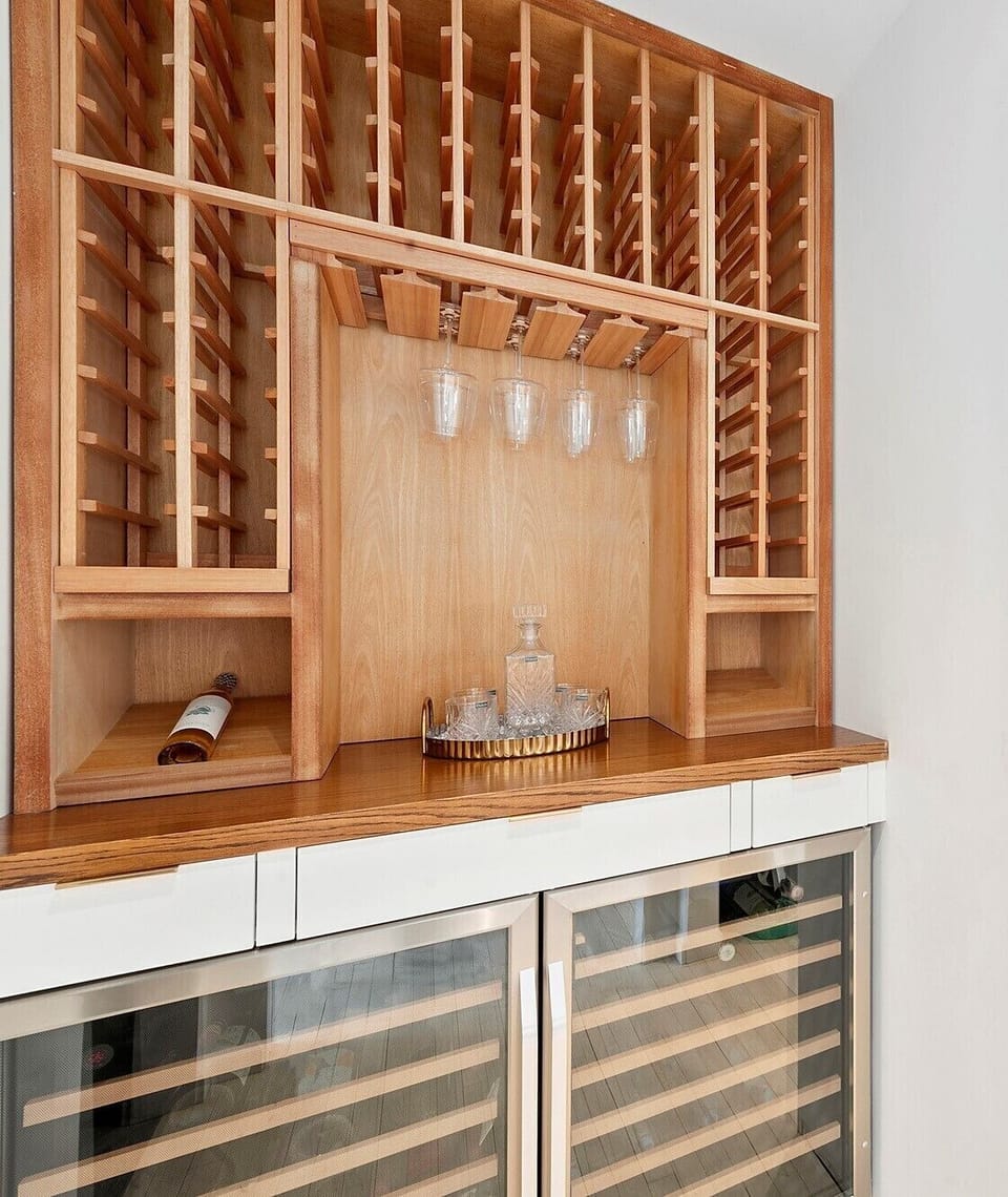 WINE ROOM